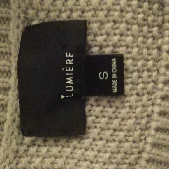 Lumiere Light Gray Crew & Scoop Neck Fringe Sweater Top Small - Picture 4 of 5